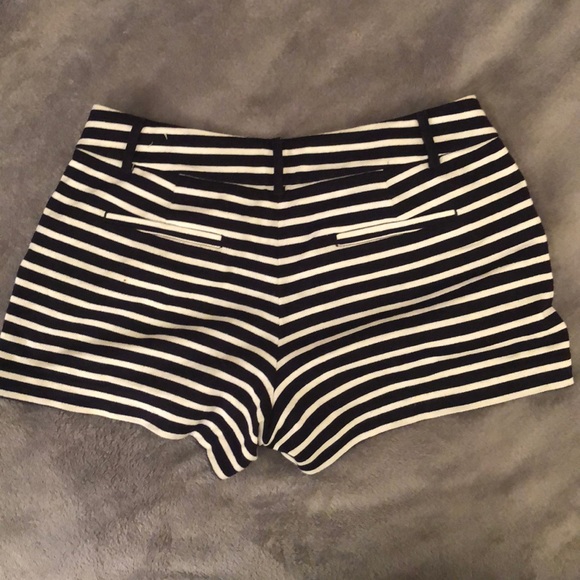 Loft shorts size 4 - Picture 2 of 3